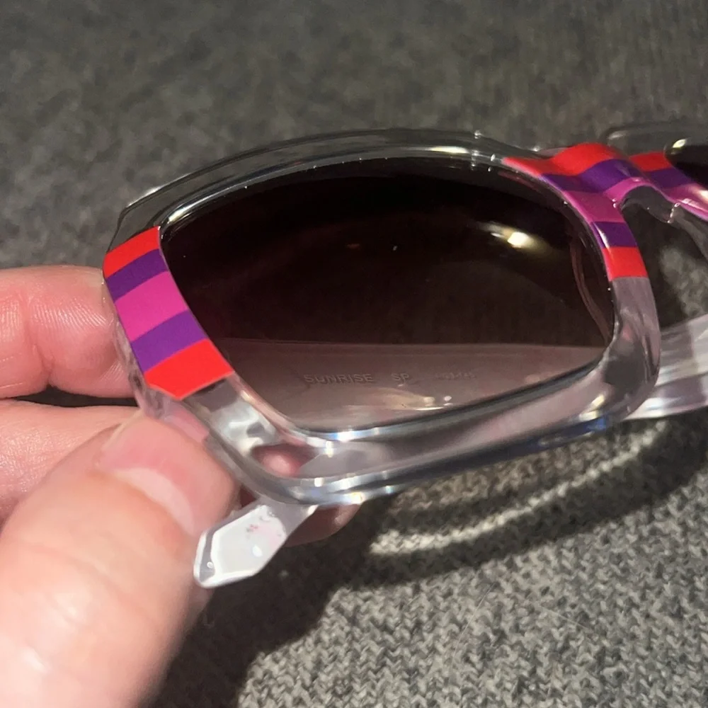 Lilly Pulitzer Sunshine Sunglasses - Picture 3 of 13